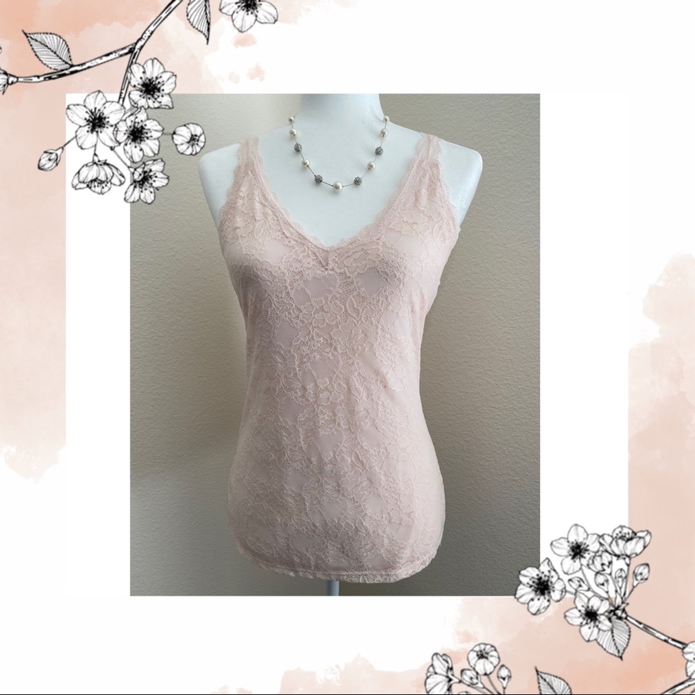 🌷NWT🌷WHBM All-Over Lace Cami | MUST HAVE ITEM!!